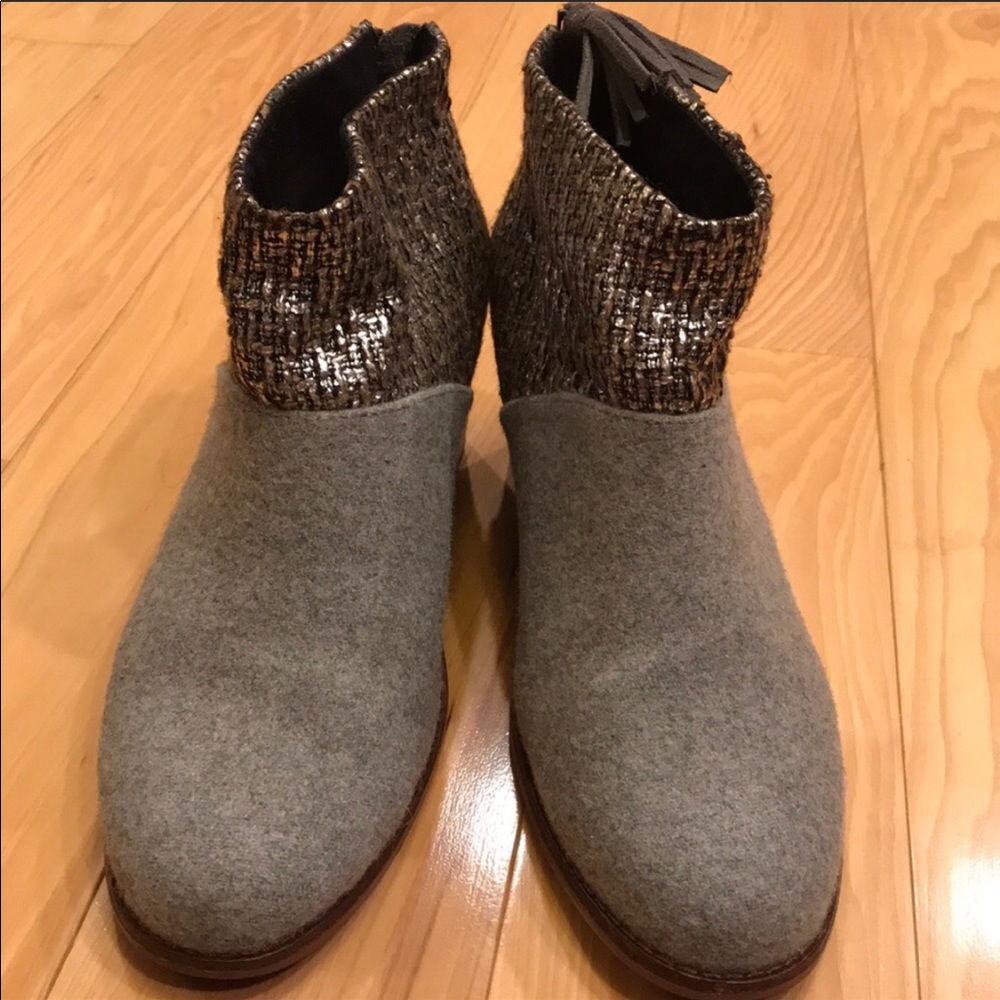 FLASH SALE 💥 TOMS Lacy Booties